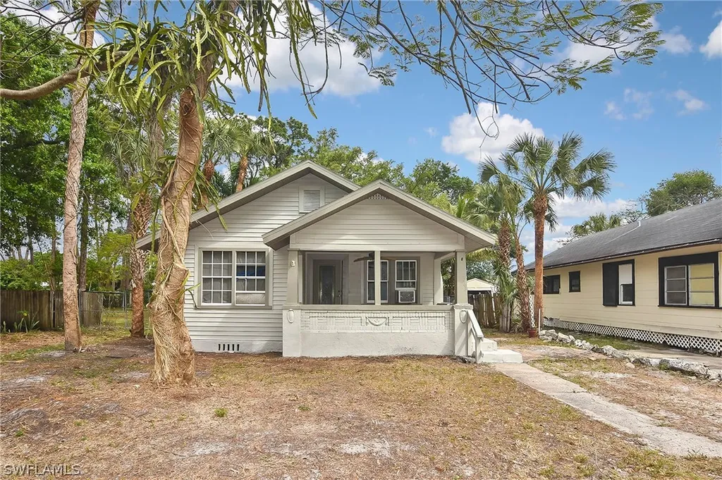 2263 Franklin Street Fort Myers FL 33901