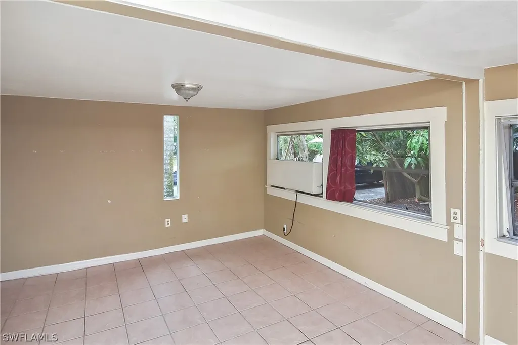 2263 Franklin Street Fort Myers FL 33901