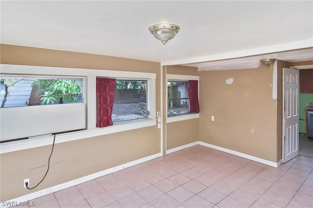 2263 Franklin Street Fort Myers FL 33901