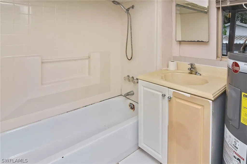 2263 Franklin Street Fort Myers FL 33901