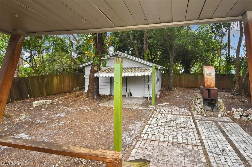 2263 Franklin Street Fort Myers FL 33901