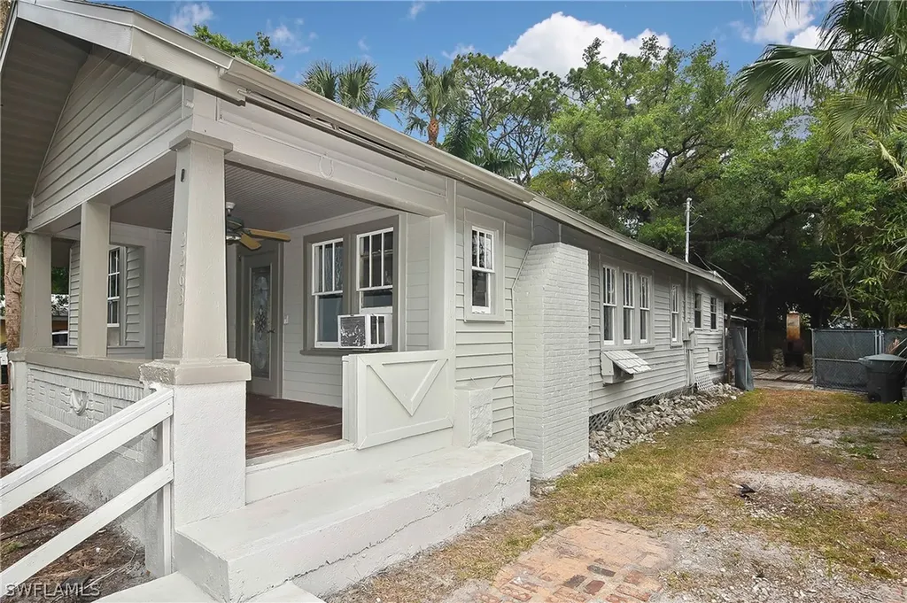 2263 Franklin Street Fort Myers FL 33901