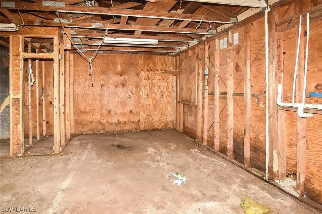 2263 Franklin Street Fort Myers FL 33901