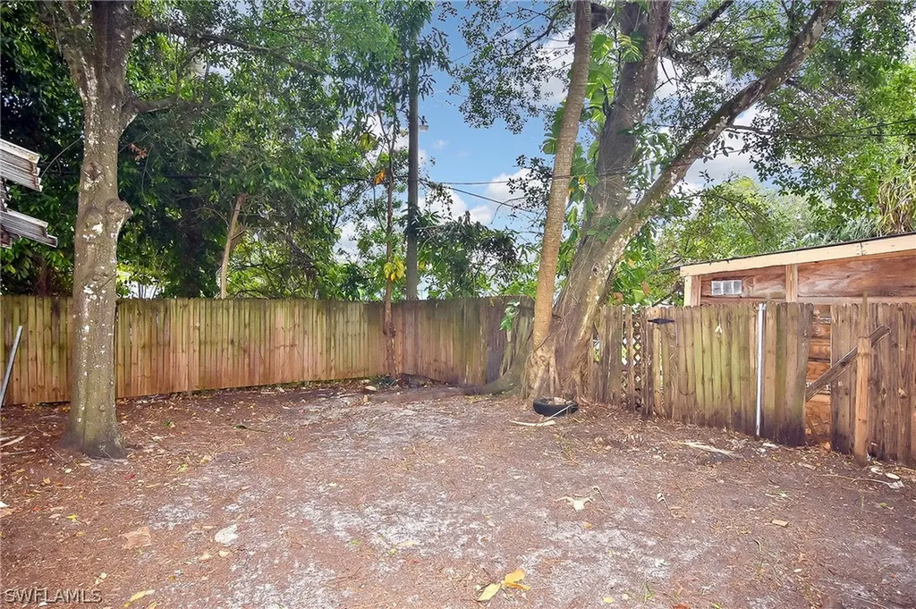 2263 Franklin Street Fort Myers FL 33901