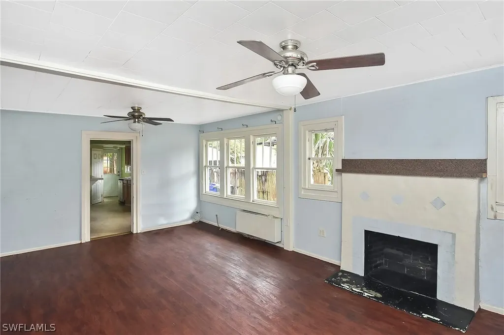 2263 Franklin Street Fort Myers FL 33901