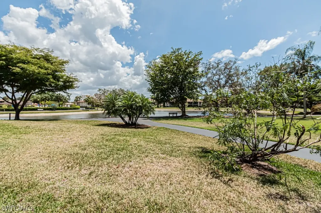 528 Retreat Drive Naples FL 34110