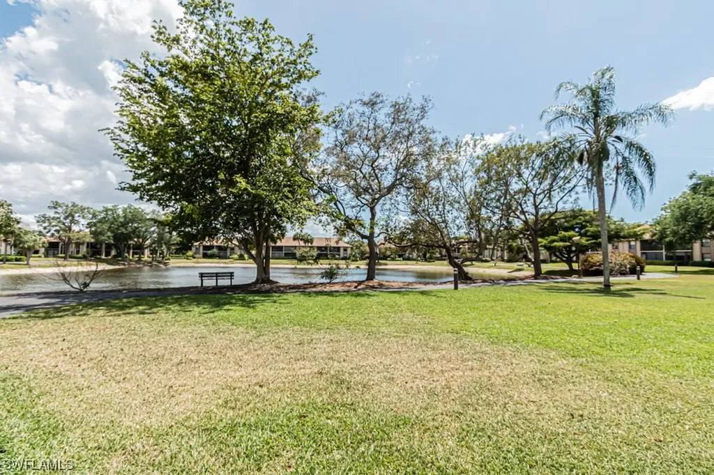 528 Retreat Drive Naples FL 34110