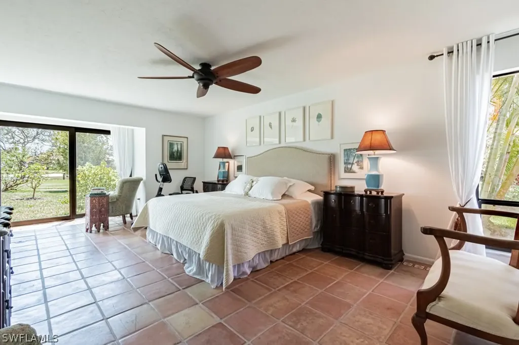 528 Retreat Drive Naples FL 34110