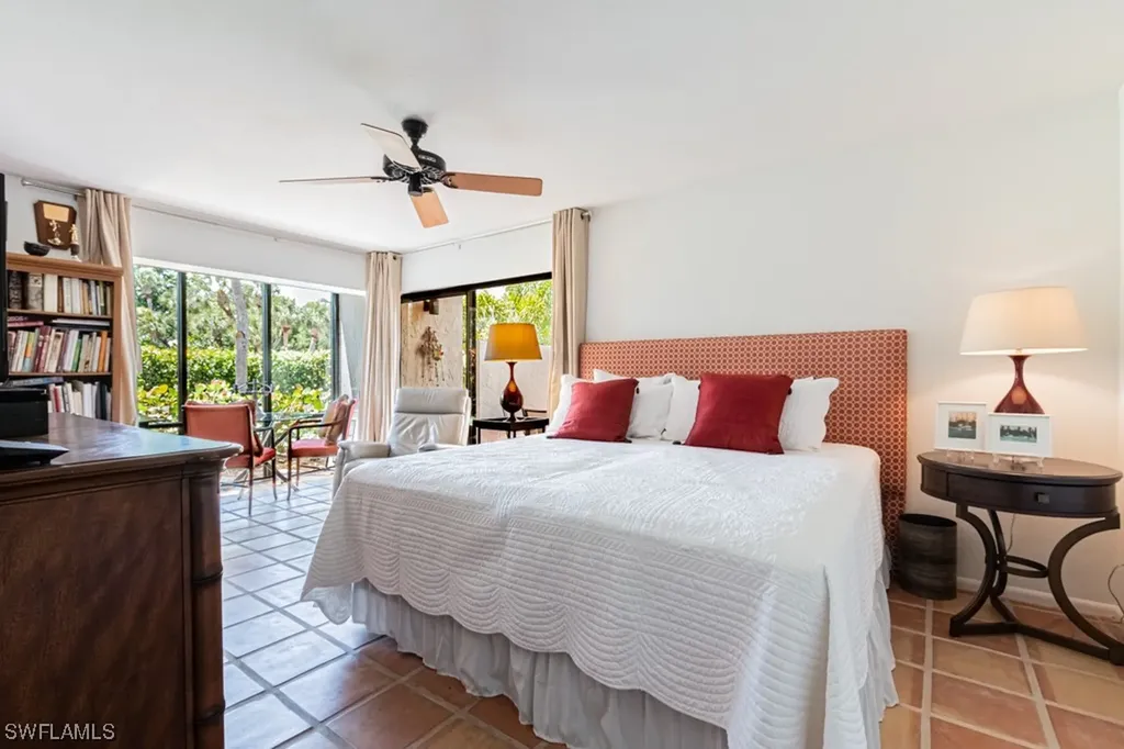 528 Retreat Drive Naples FL 34110