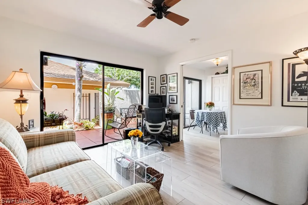 528 Retreat Drive Naples FL 34110