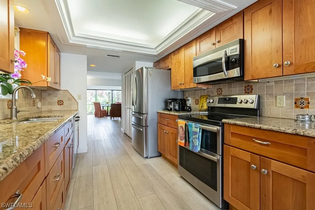 528 Retreat Drive Naples FL 34110
