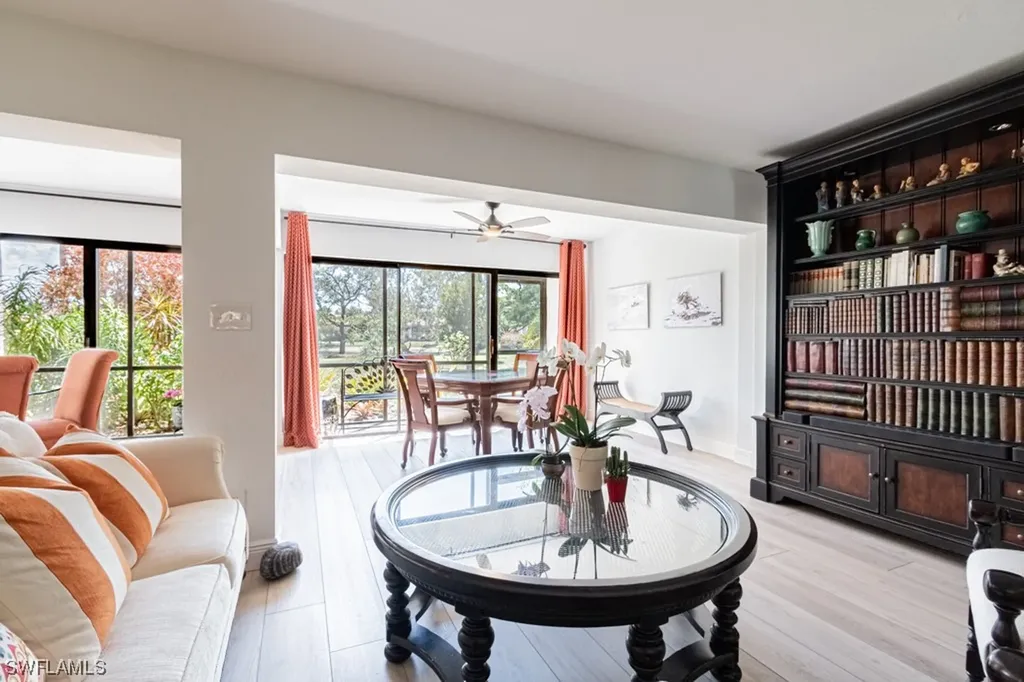 528 Retreat Drive Naples FL 34110