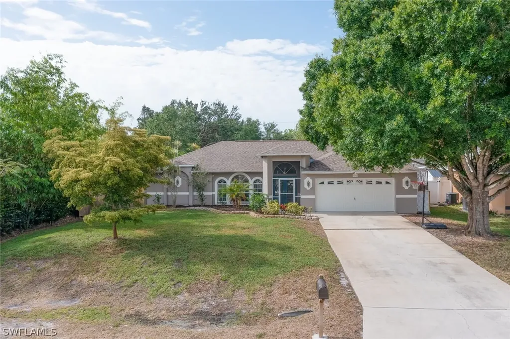 9092 Cypress Drive N Fort Myers FL 33967