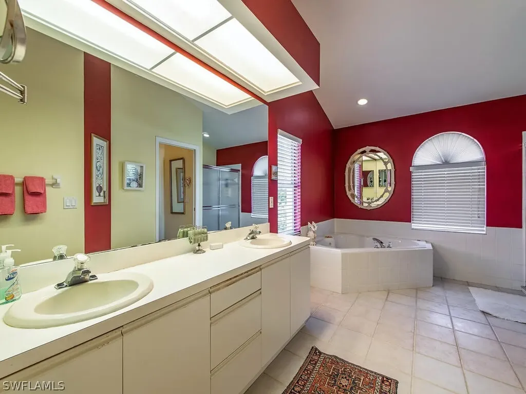 5192 Lochwood Court Naples FL 34112
