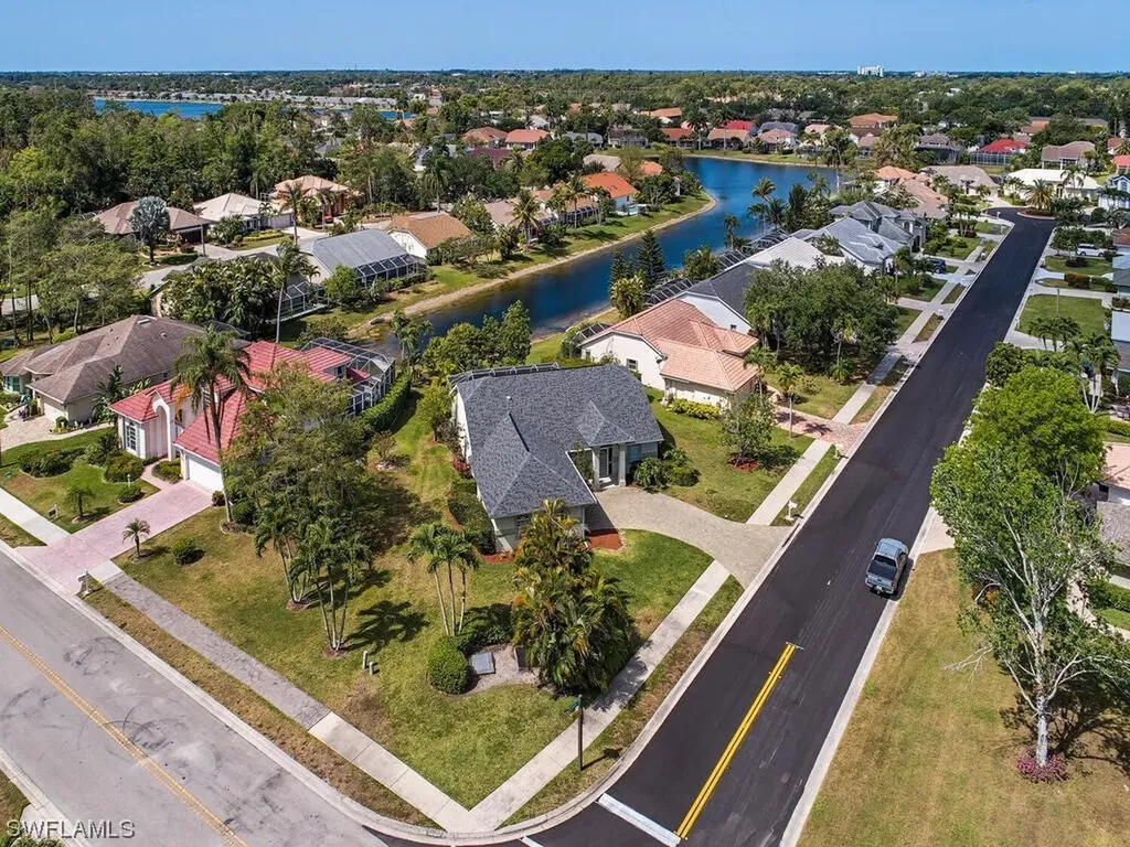 5192 Lochwood Court Naples FL 34112