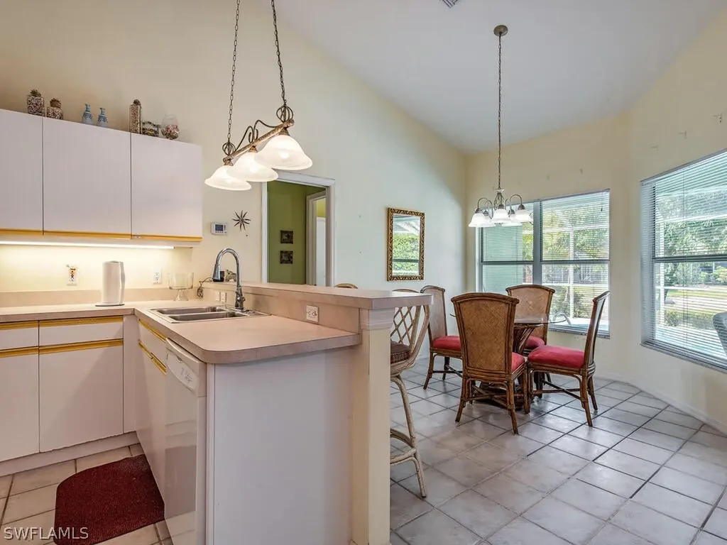 5192 Lochwood Court Naples FL 34112
