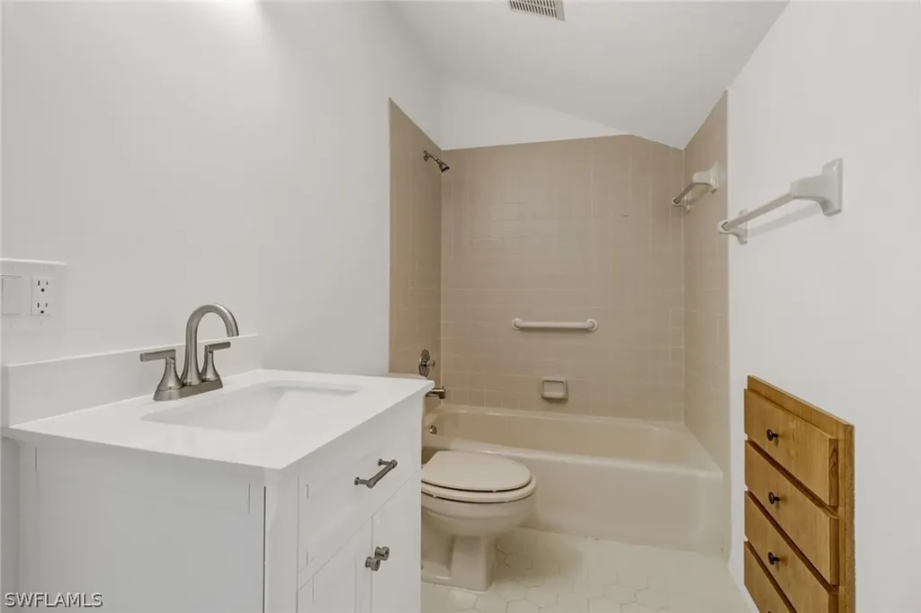 2136 Buckingham Lane Naples FL 34112