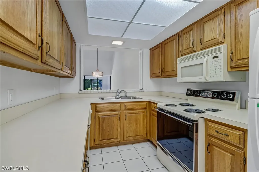 2136 Buckingham Lane Naples FL 34112