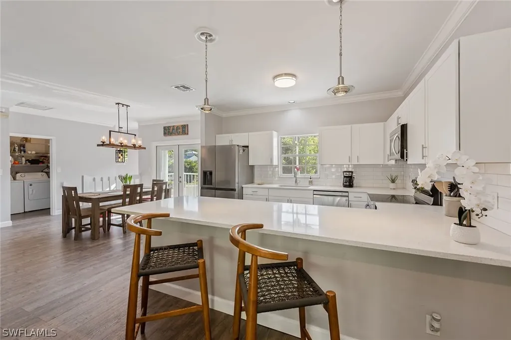 3633 Cottage Club Lane Naples FL 34105