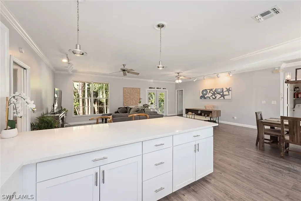 3633 Cottage Club Lane Naples FL 34105