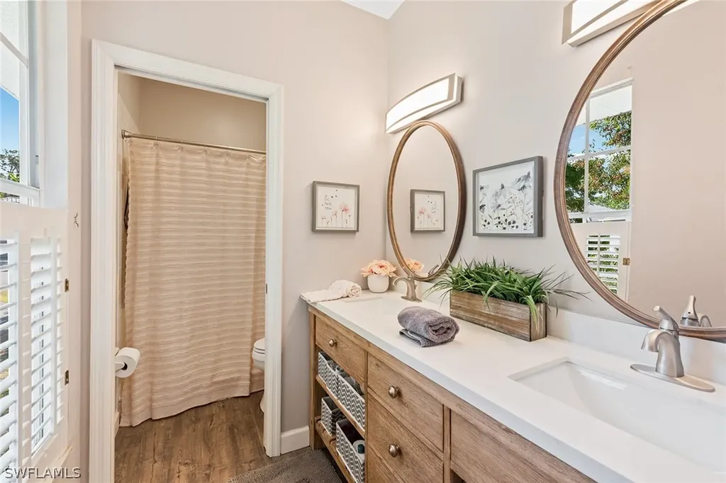 3633 Cottage Club Lane Naples FL 34105