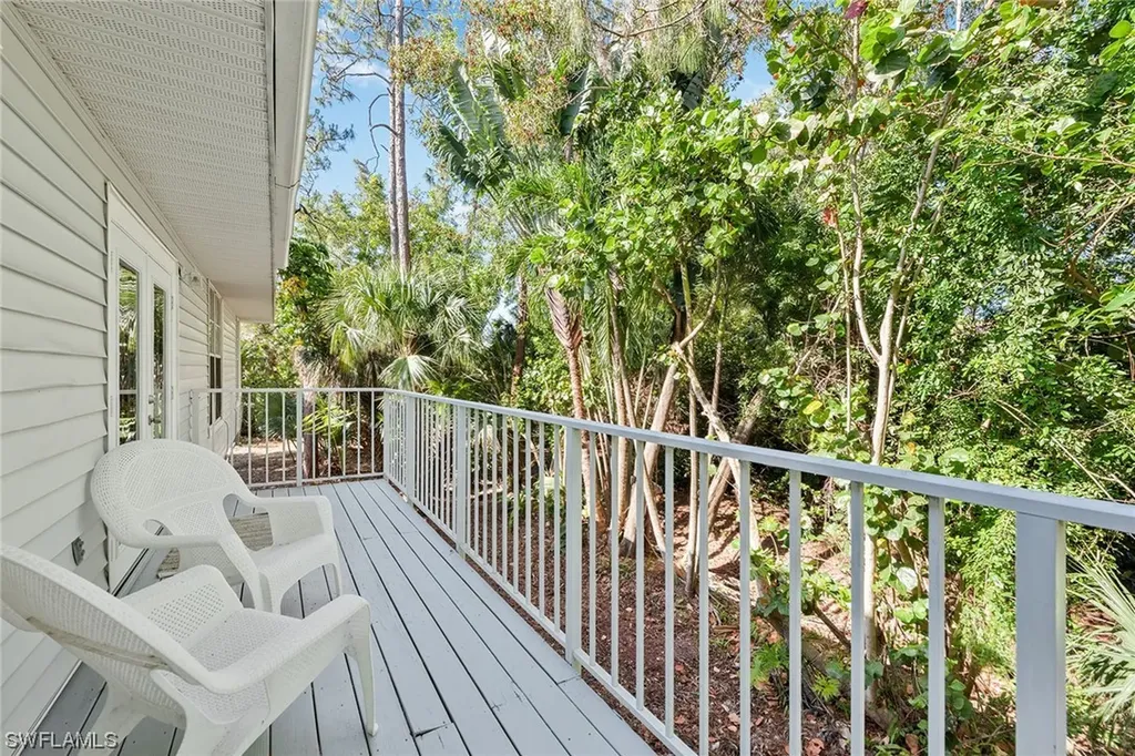 3633 Cottage Club Lane Naples FL 34105