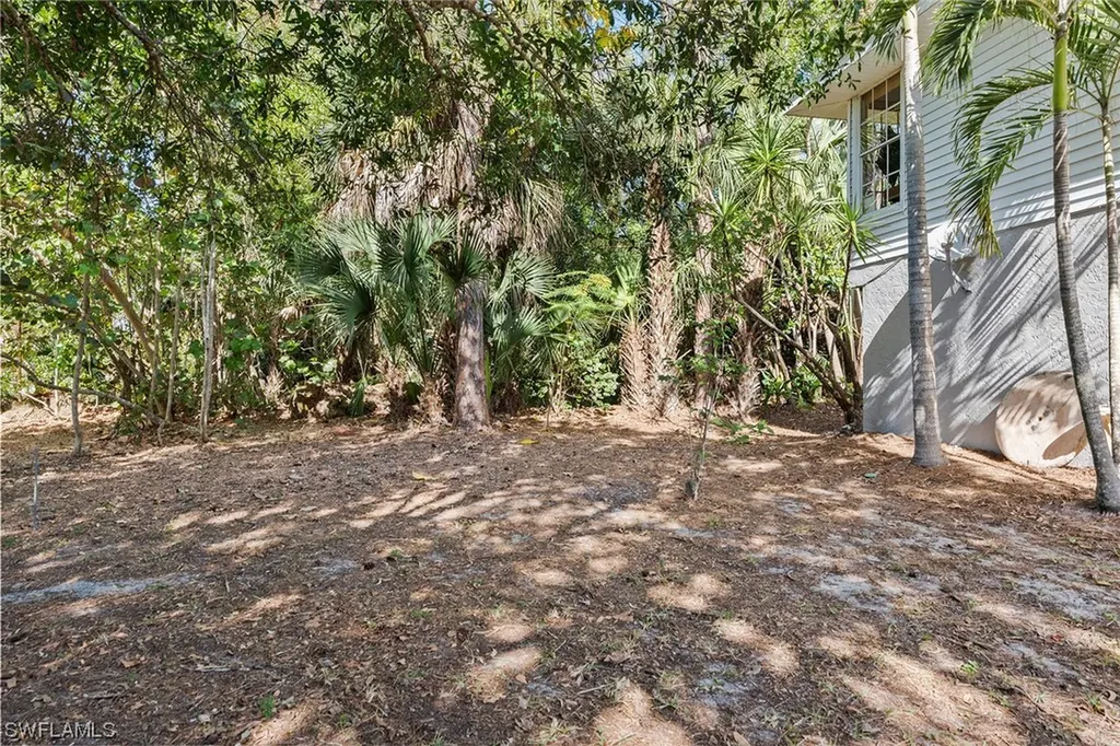 3633 Cottage Club Lane Naples FL 34105