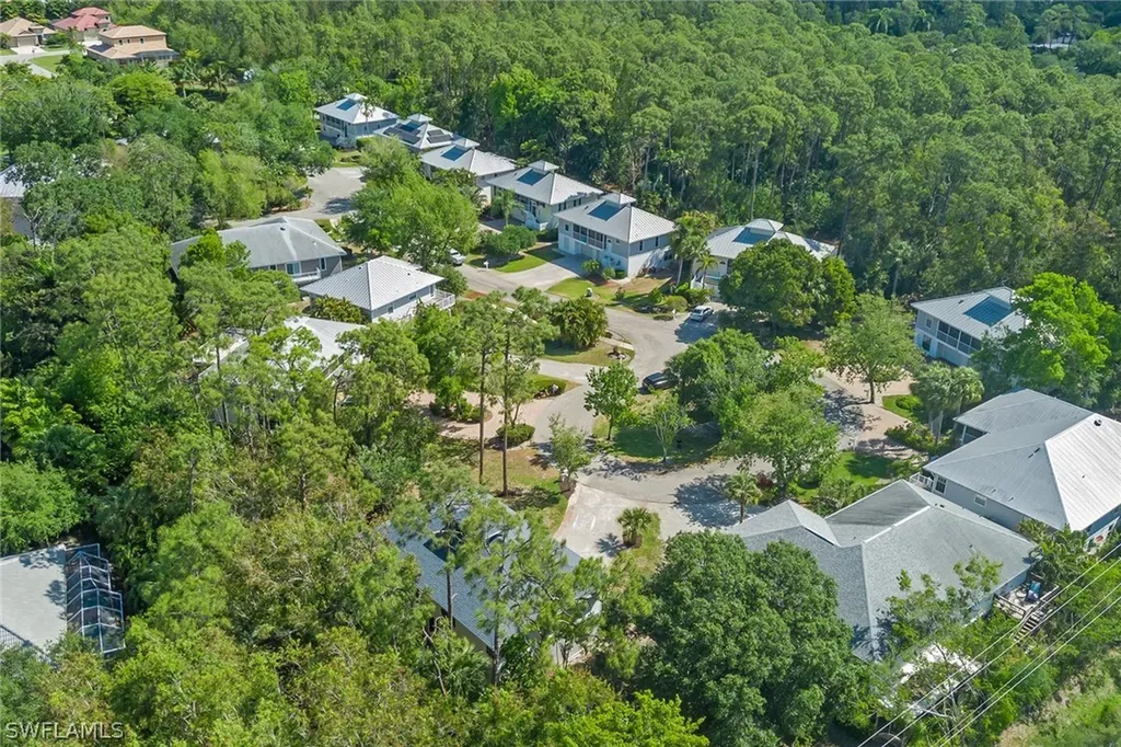 3633 Cottage Club Lane Naples FL 34105
