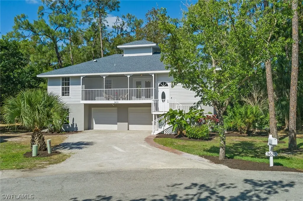3633 Cottage Club Lane Naples FL 34105