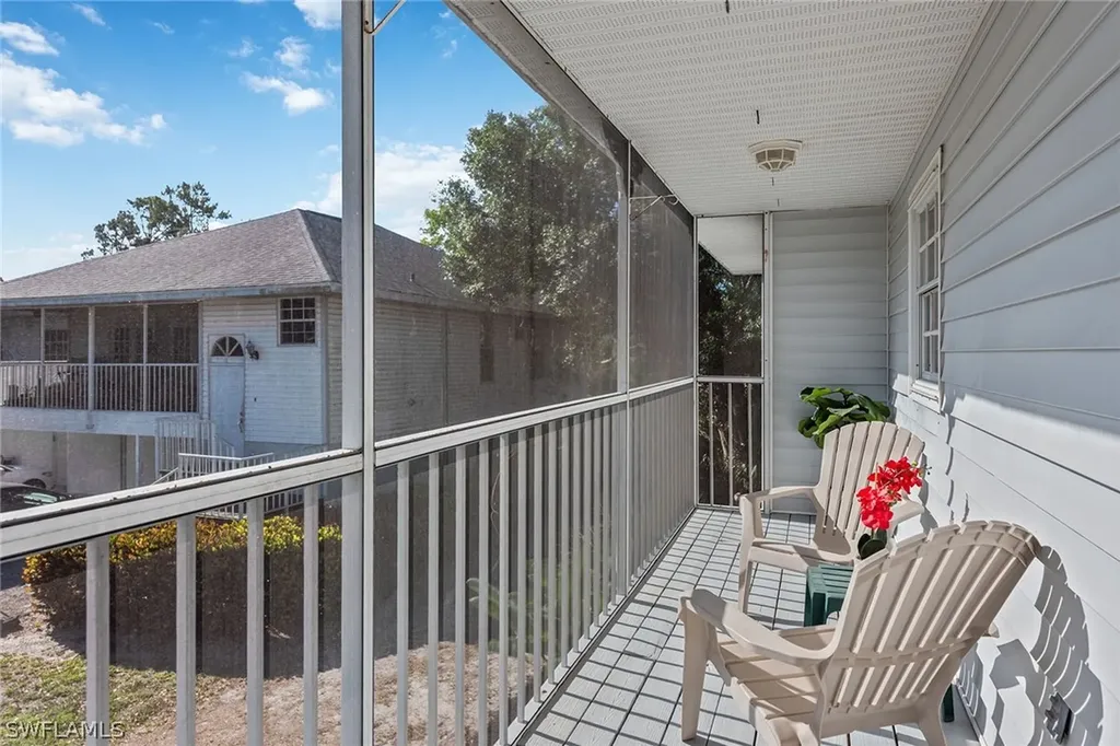 3633 Cottage Club Lane Naples FL 34105