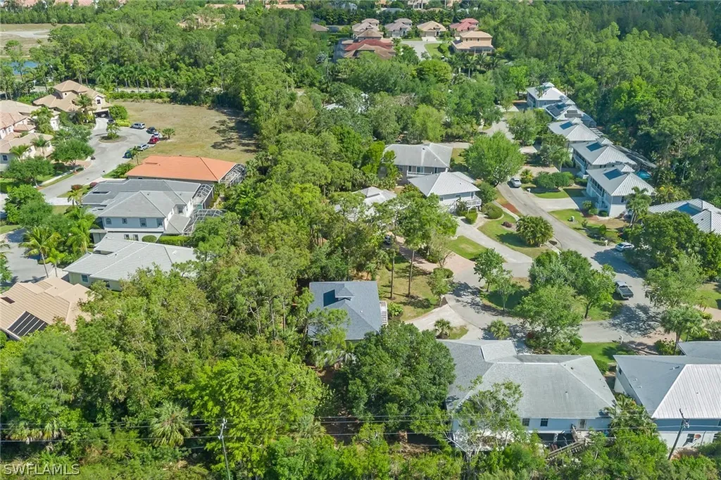 3633 Cottage Club Lane Naples FL 34105