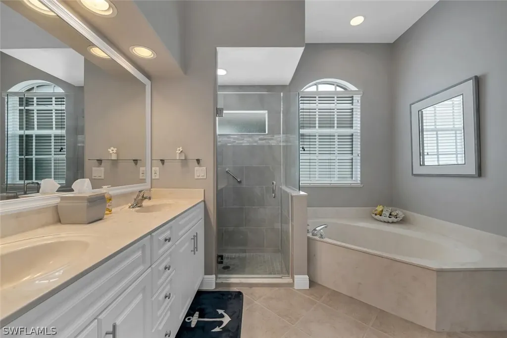 8102 Tauren Court Naples FL 34119