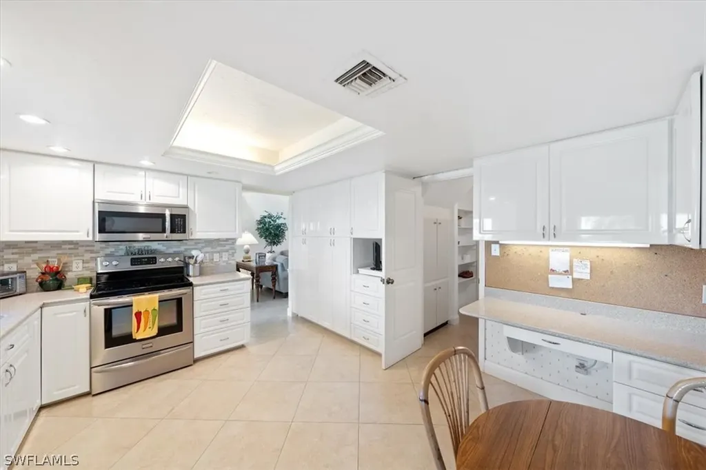 4714 West Boulevard Naples FL 34103