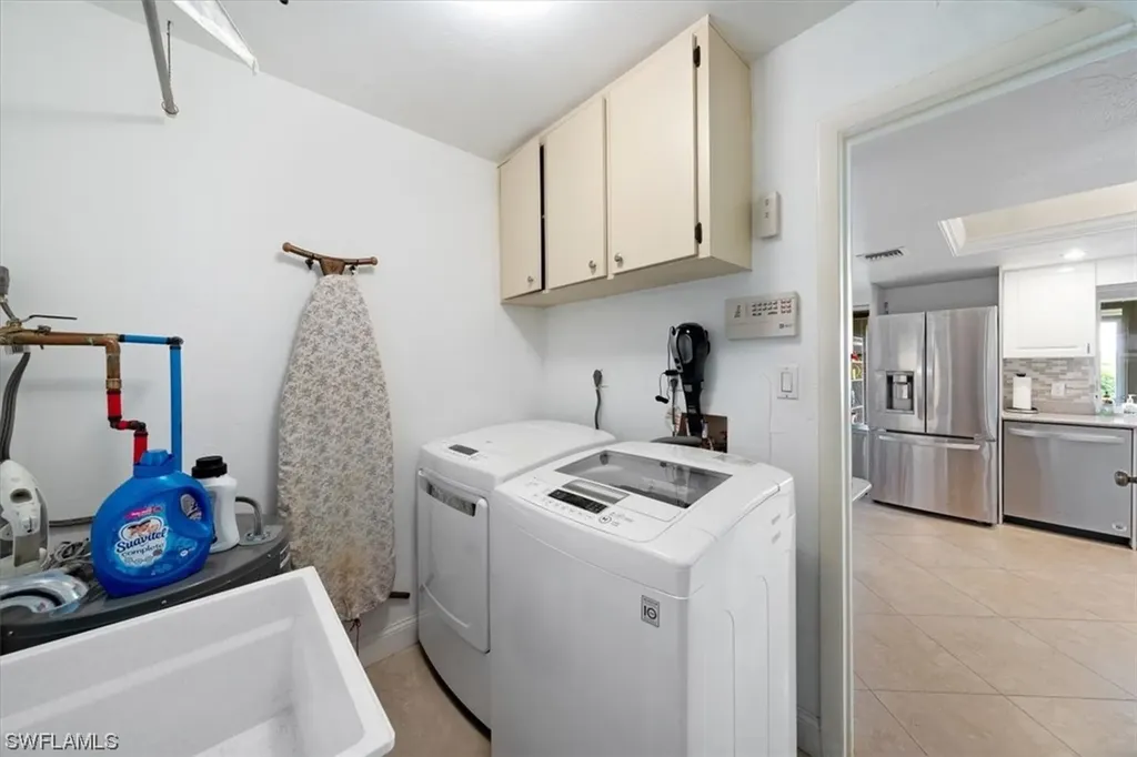 4714 West Boulevard Naples FL 34103