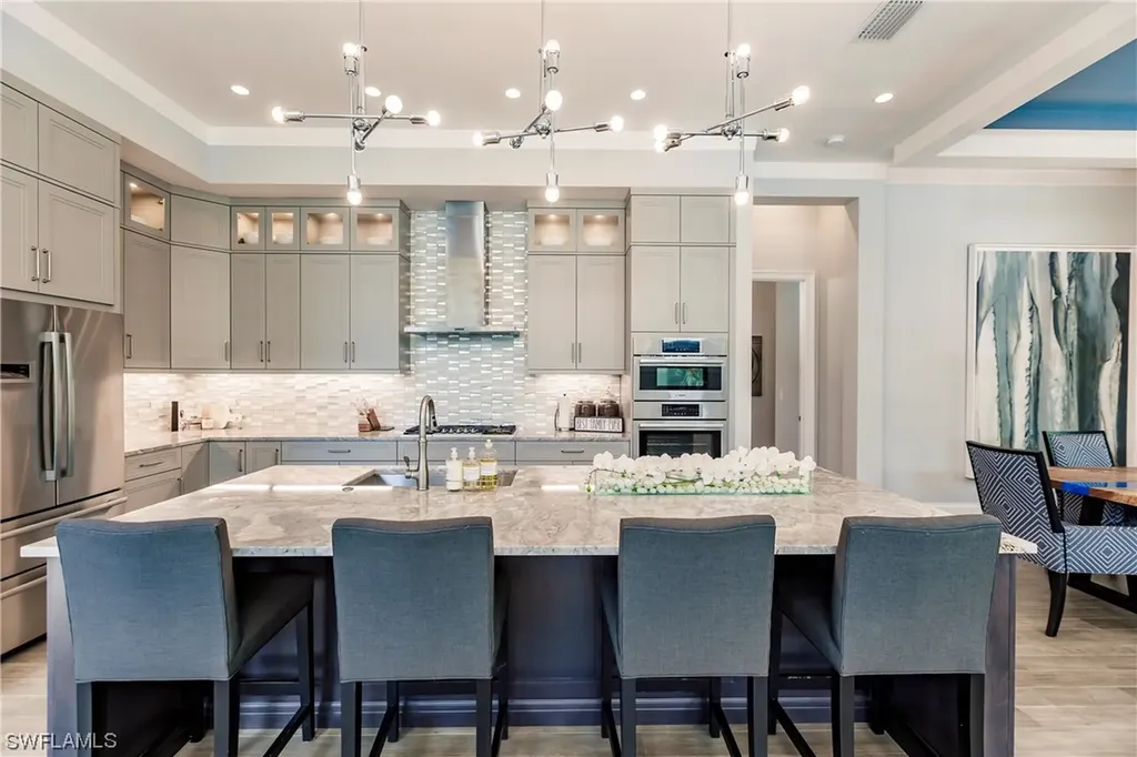 6831 Mangrove Avenue Naples FL 34109