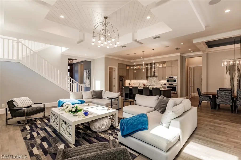 6831 Mangrove Avenue Naples FL 34109