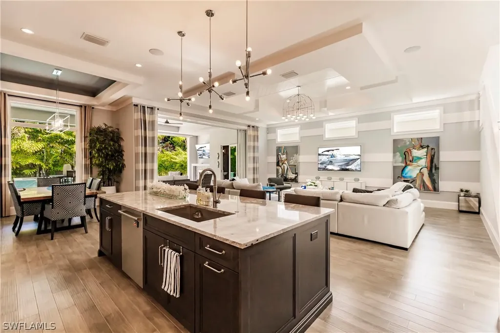 6831 Mangrove Avenue Naples FL 34109