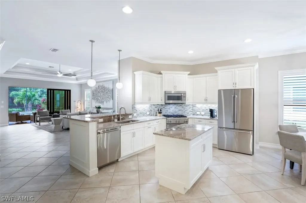 6589 Roma Way Naples FL 34113