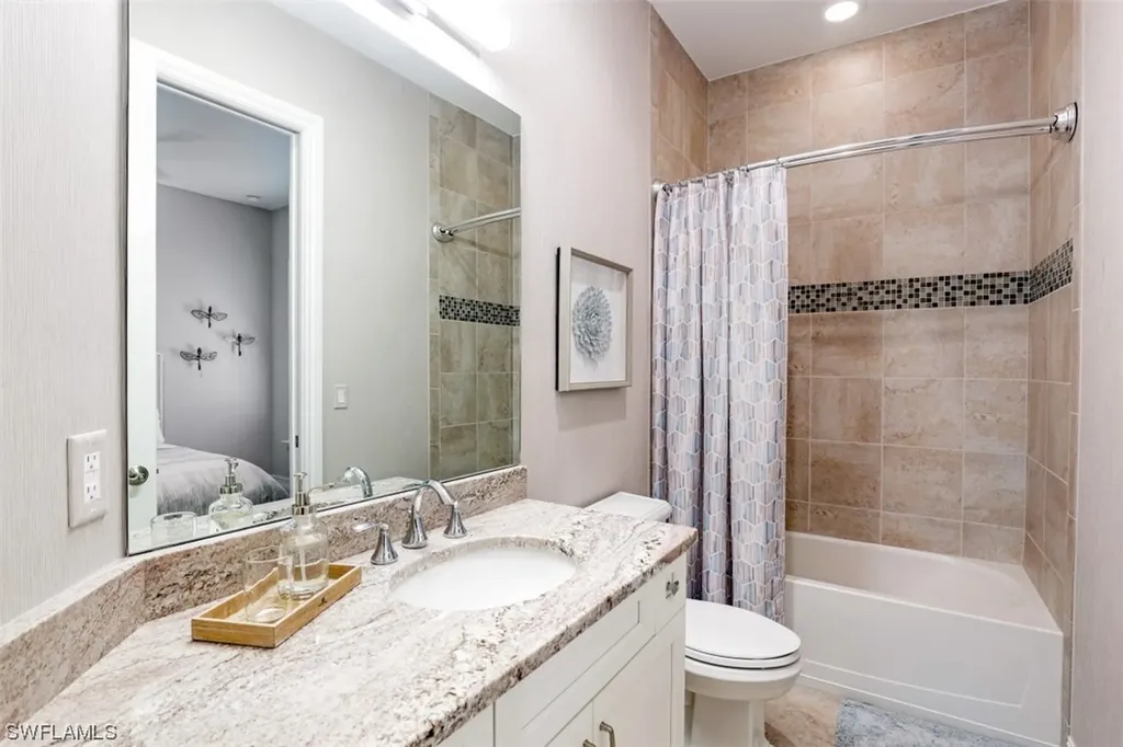 6589 Roma Way Naples FL 34113