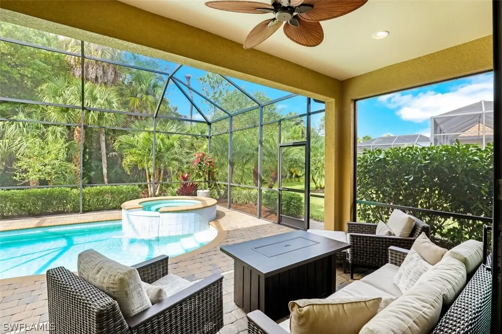 6589 Roma Way Naples FL 34113