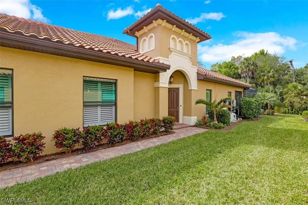 6589 Roma Way Naples FL 34113