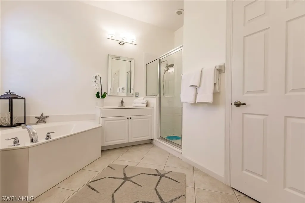 15497 Cadiz Lane Naples FL 34110
