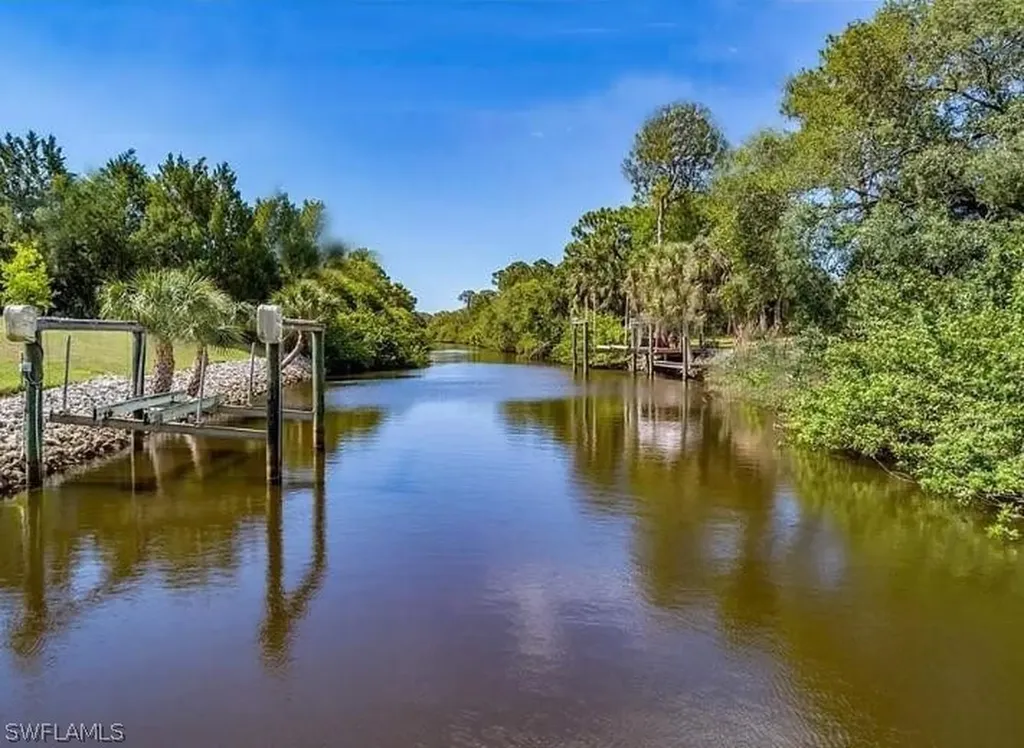 12475 Sunniland Avenue Port Charlotte FL 33981