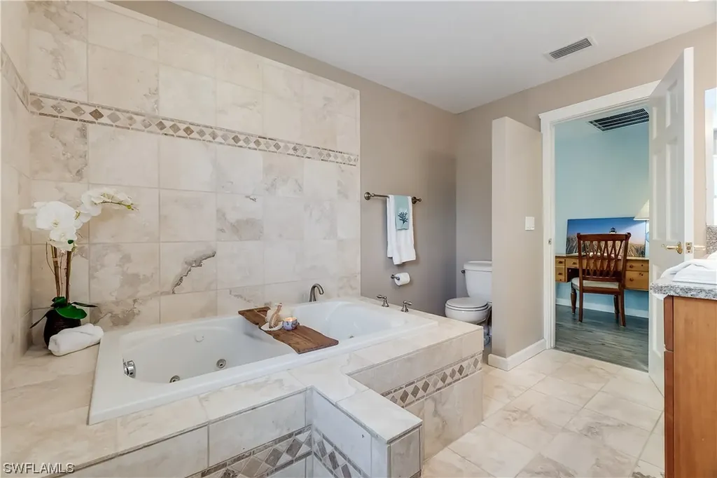 18250 Parkridge Court Fort Myers FL 33908