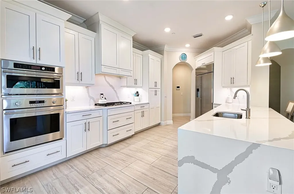 16375 Viansa Way Naples FL 34110