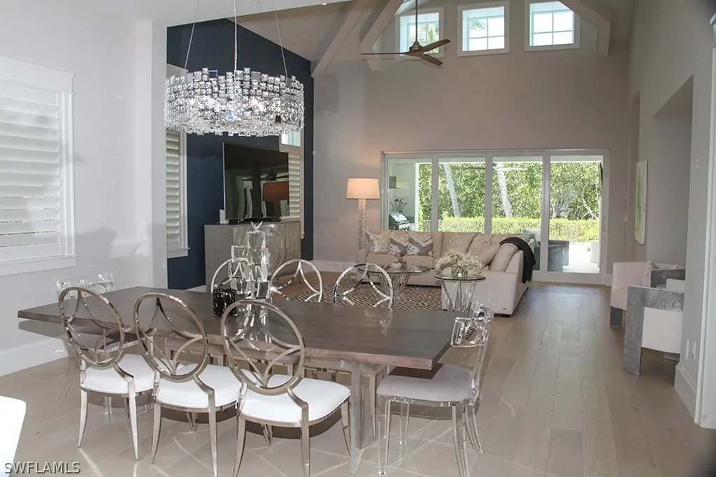 1463 2nd Avenue S Naples FL 34102