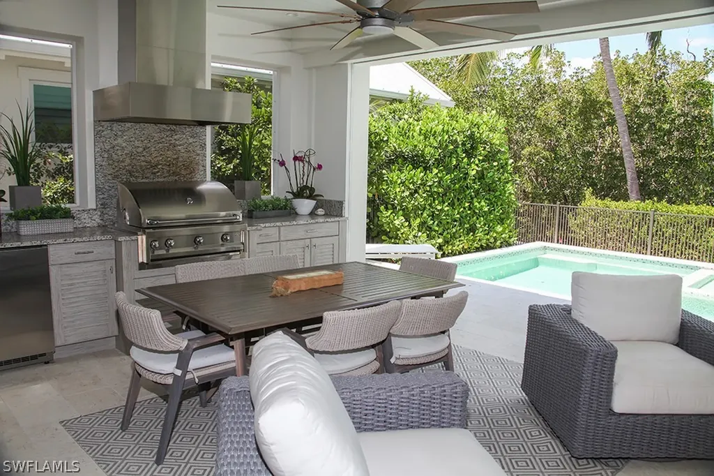 1463 2nd Avenue S Naples FL 34102