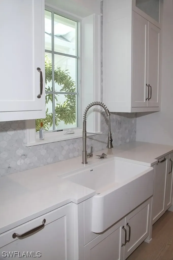 1463 2nd Avenue S Naples FL 34102