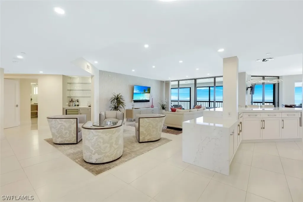 8171 Bay Colony Drive Naples FL 34108