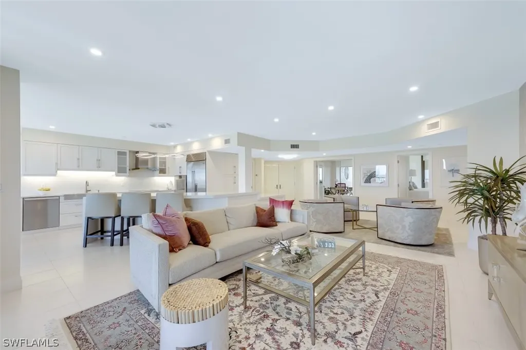 8171 Bay Colony Drive Naples FL 34108